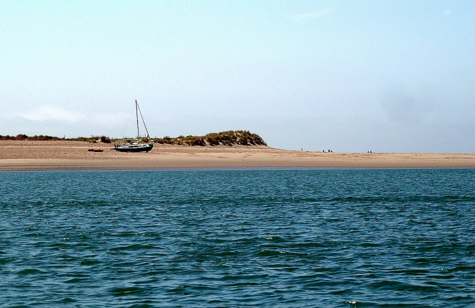 An image depicting the trail The Spit, East Head and West Itchenor Country Park Loop via Salterns Way and its surrounding area.