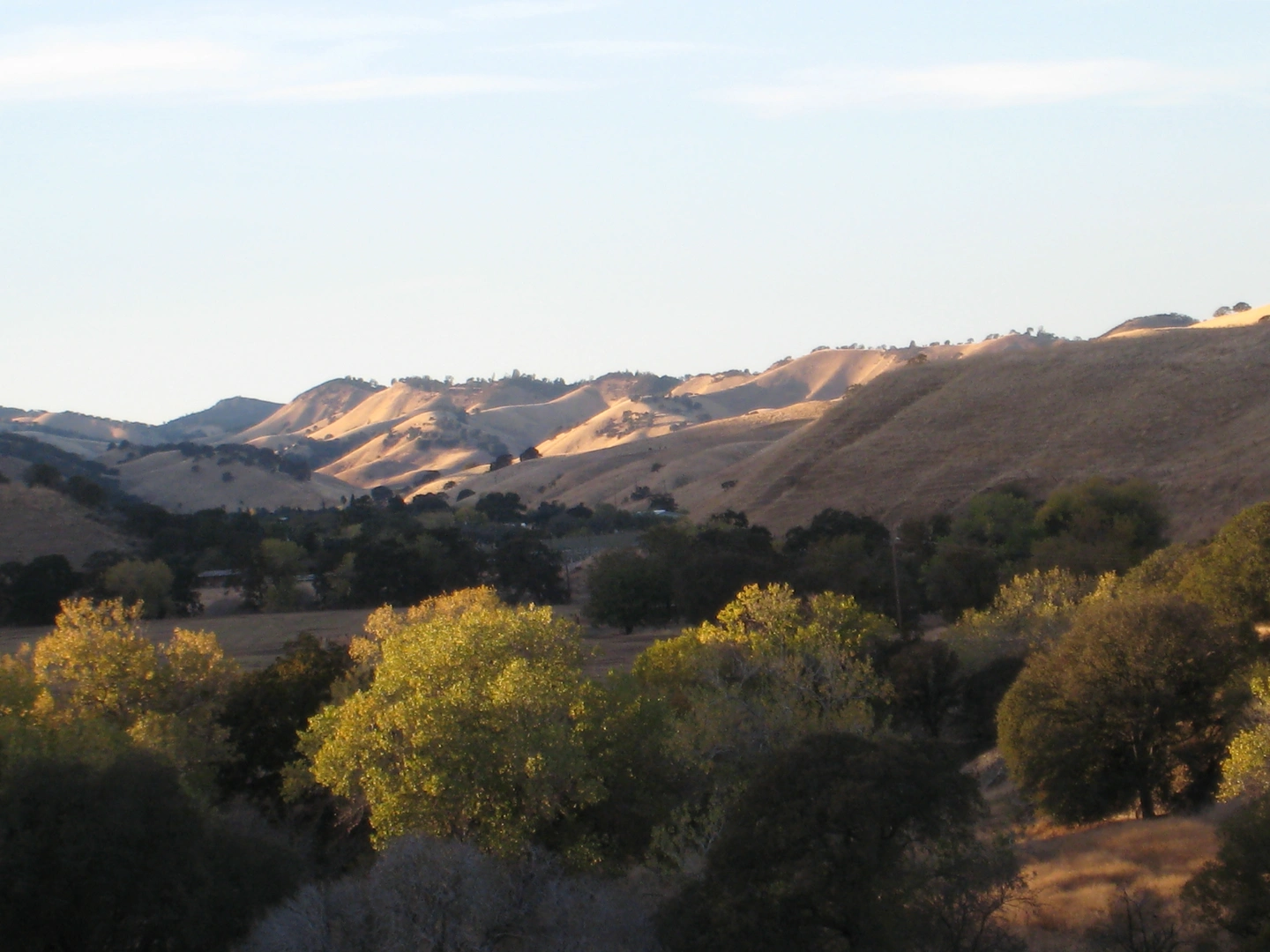 An image depicting the trail Hardy Canyon Loop Trail and its surrounding area.