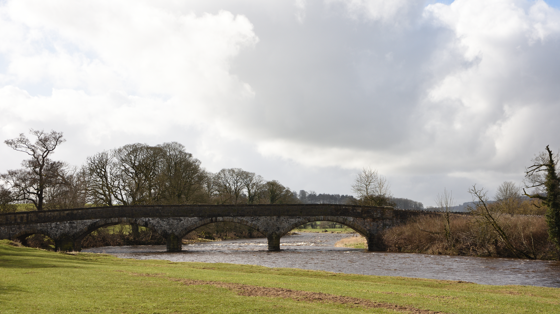 An image depicting the trail Clitheroe 50K Walk and its surrounding area.