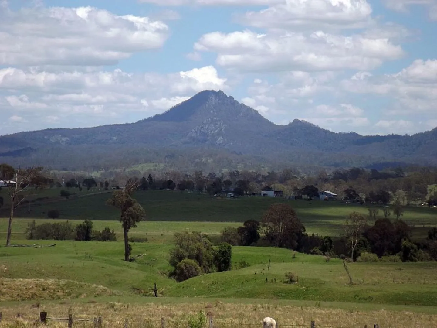 An image depicting the trail East West Walk and its surrounding area.