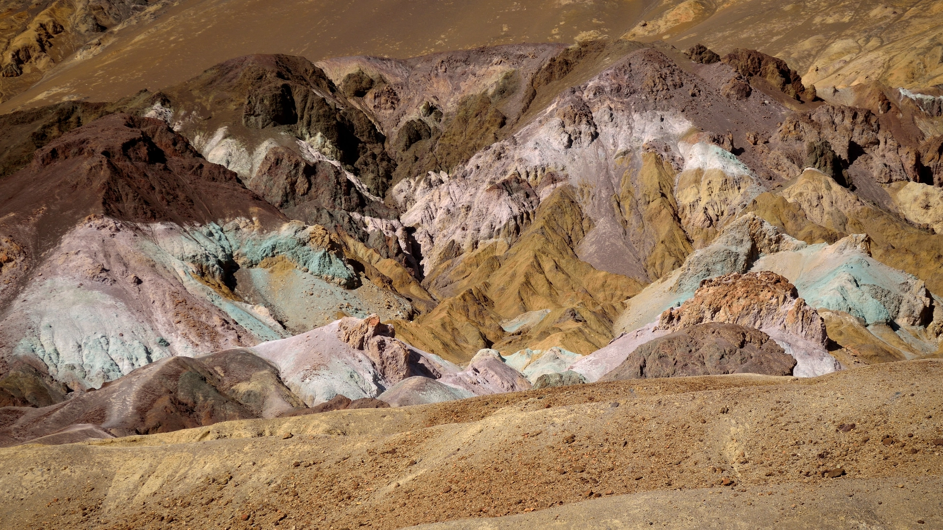 An image depicting the trail Artists Palette Road Walk and its surrounding area.