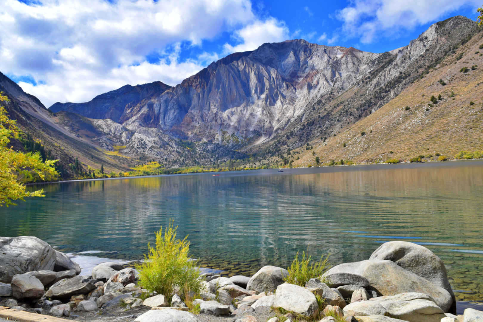 An image depicting the trail Convict Hiker Parking Trail and its surrounding area.