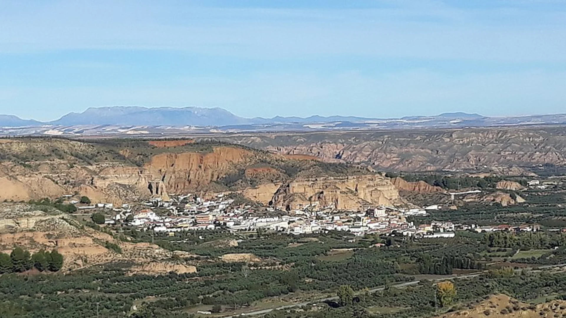 An image depicting the trail Alhama River - Paulenca and its surrounding area.