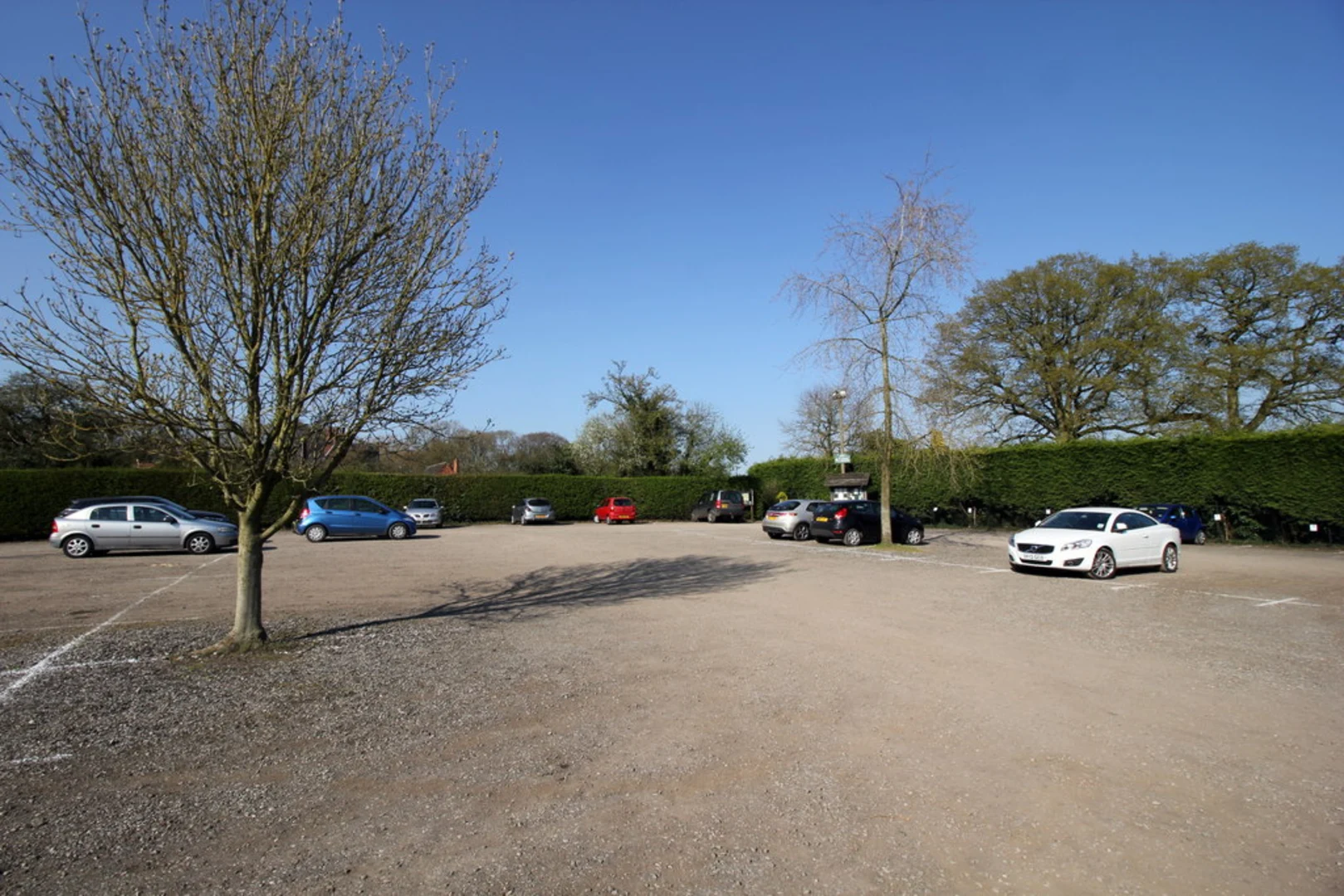 An image depicting the trail Aston by Bud Worth Country Park and its surrounding area.