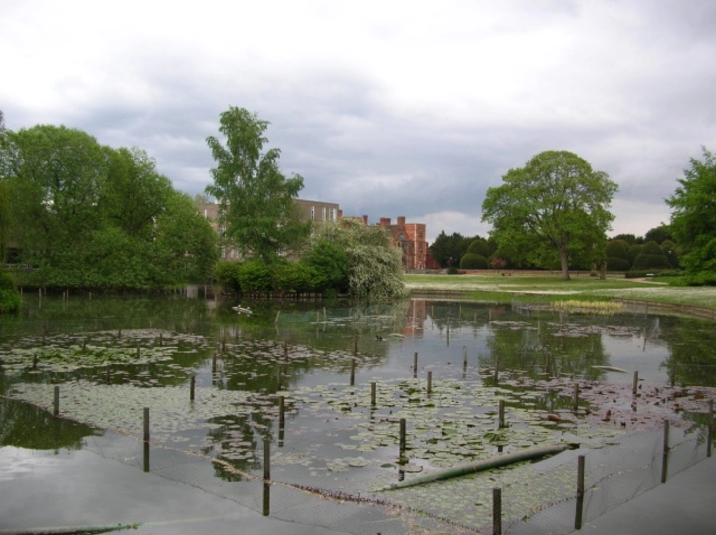 An image depicting the trail Heslington East Lake and Park Loop and its surrounding area.