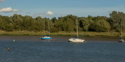 An image depicting the trail Kyson Hill and Kyson Point Walk - Woodbridge - Suffolk and its surrounding area.