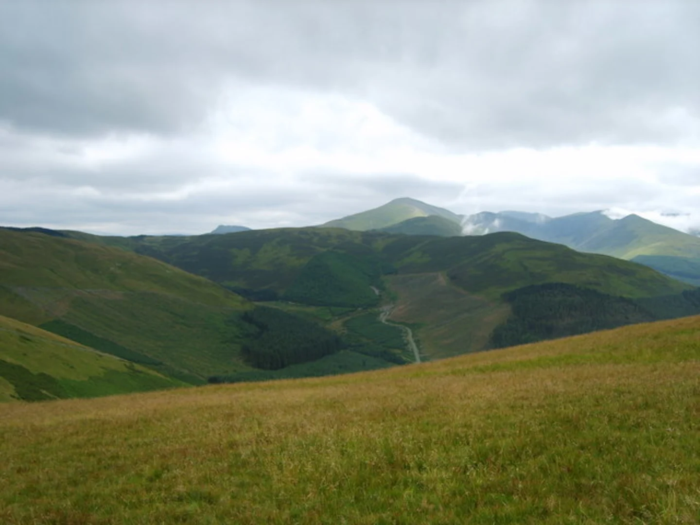 An image depicting the trail Broom Fell and its surrounding area.