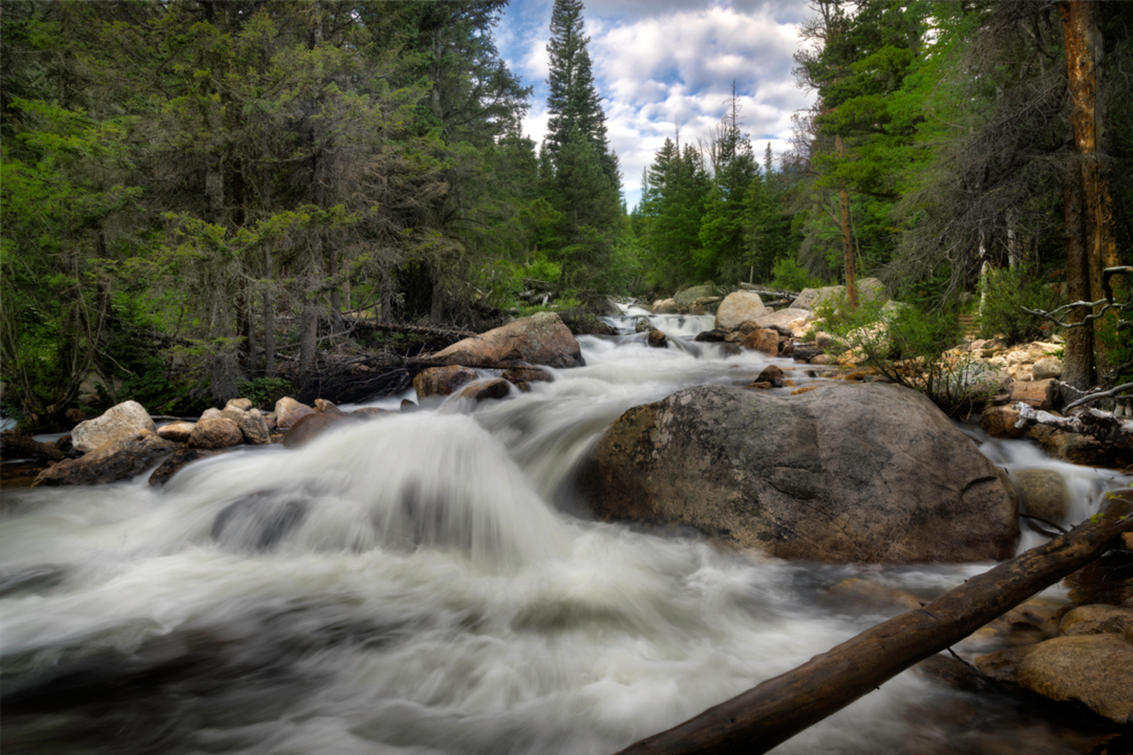 An image depicting the trail Ouzel Falls Trail and its surrounding area.