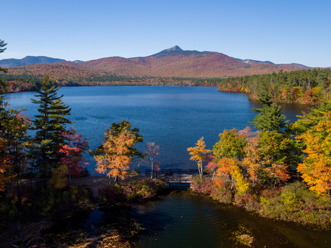 An image depicting the trail Mount Chocorua via Liberty Trail and its surrounding area.