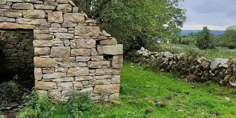An image depicting the trail Leitrim Way and its surrounding area.