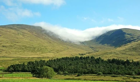 An image depicting the trail Slieve Meelbeg and Ben Crom Loop and its surrounding area.