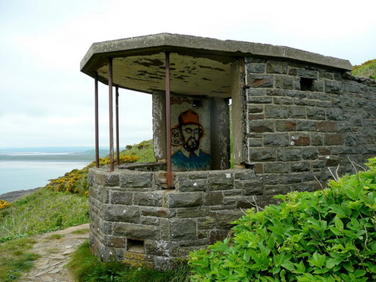 An image depicting the trail Cornborough Cliff and Kipling Tors Loop and its surrounding area.