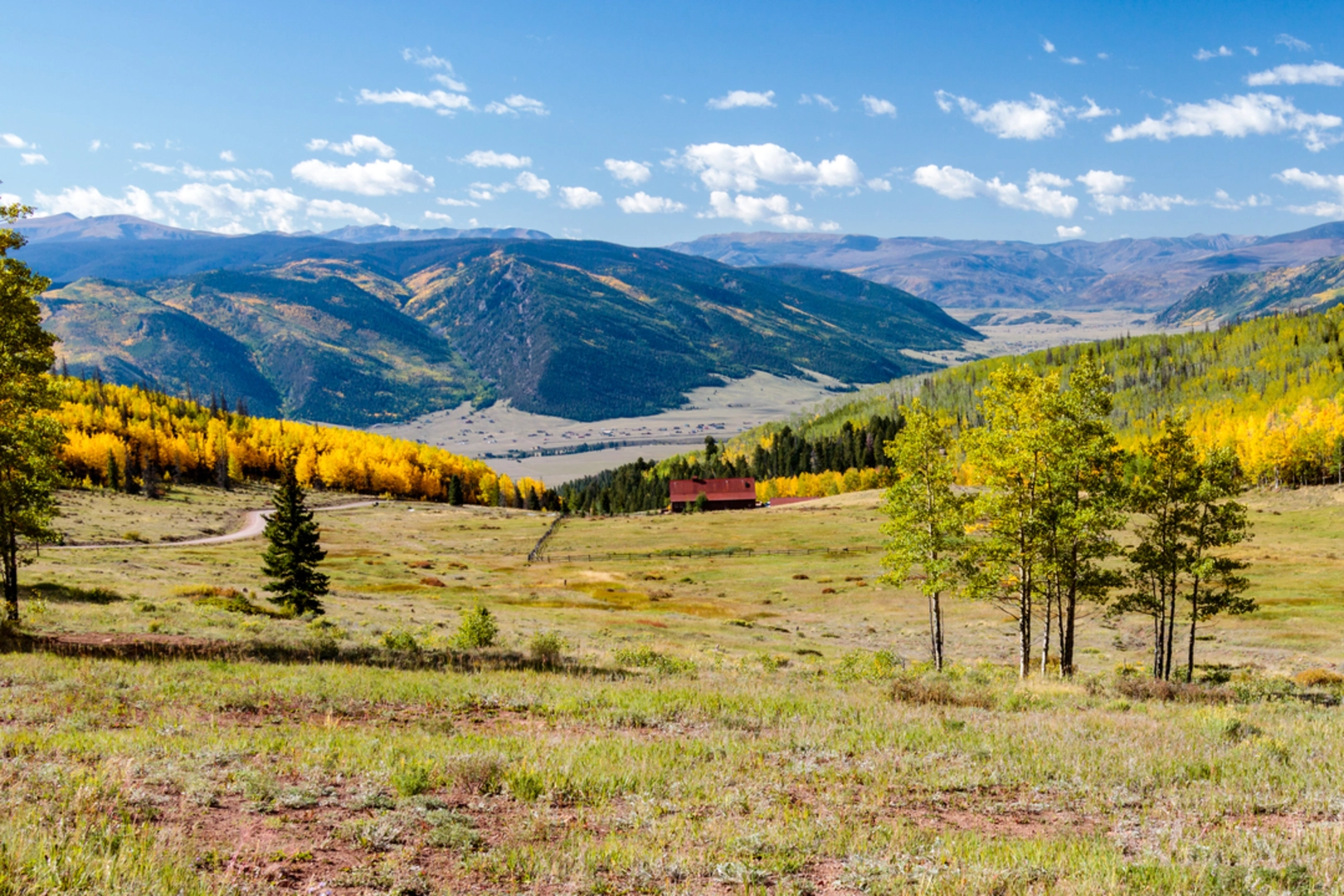 An image depicting the trail Creede Cliffs via Inspirational Trail and its surrounding area.