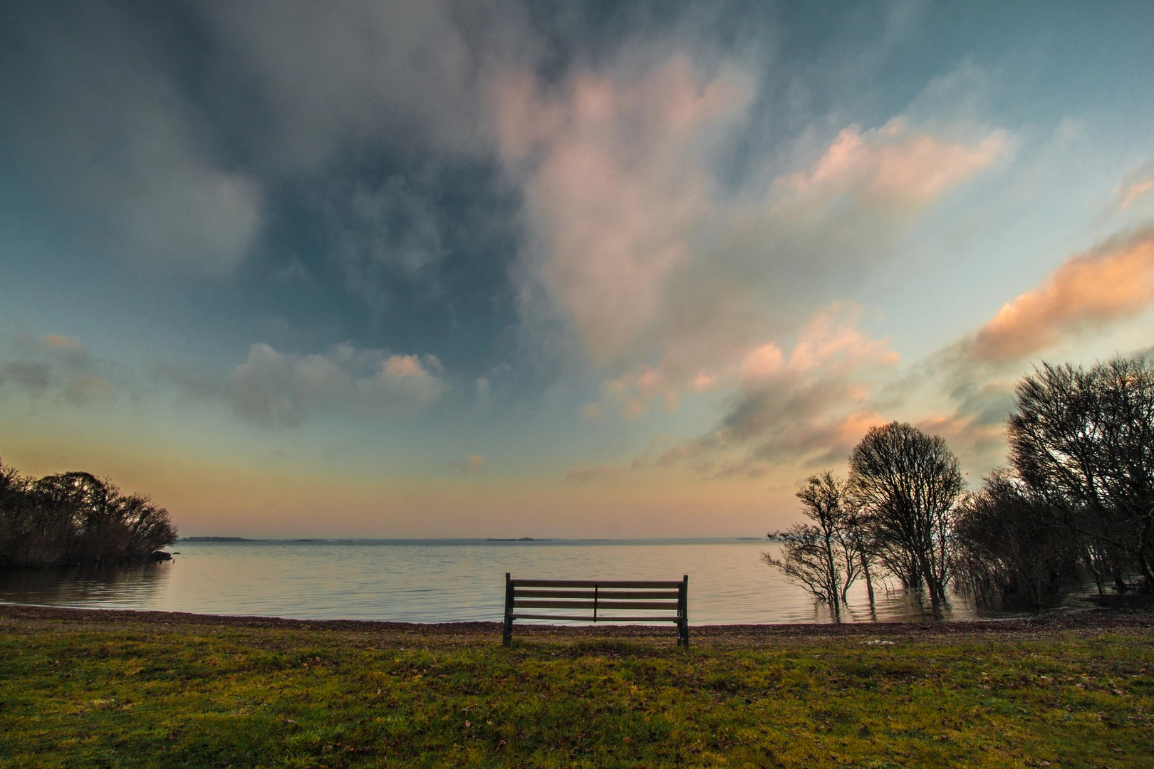 An image depicting the trail Tourmakeady - Lake Walk and its surrounding area.