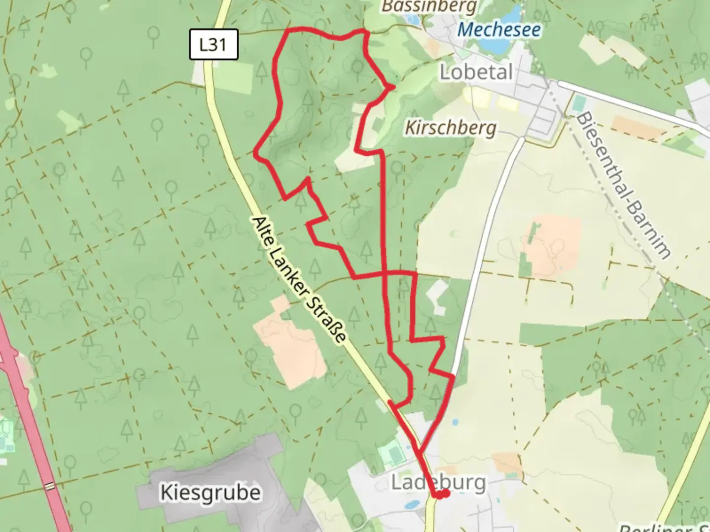 An image depicting the trail Ladeburger Heide Loop and its surrounding area.