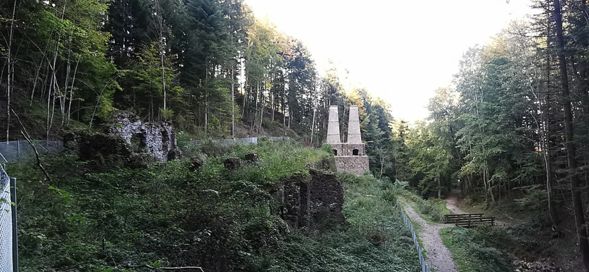 An image depicting the trail Bad Feilnbach Rundweg and its surrounding area.