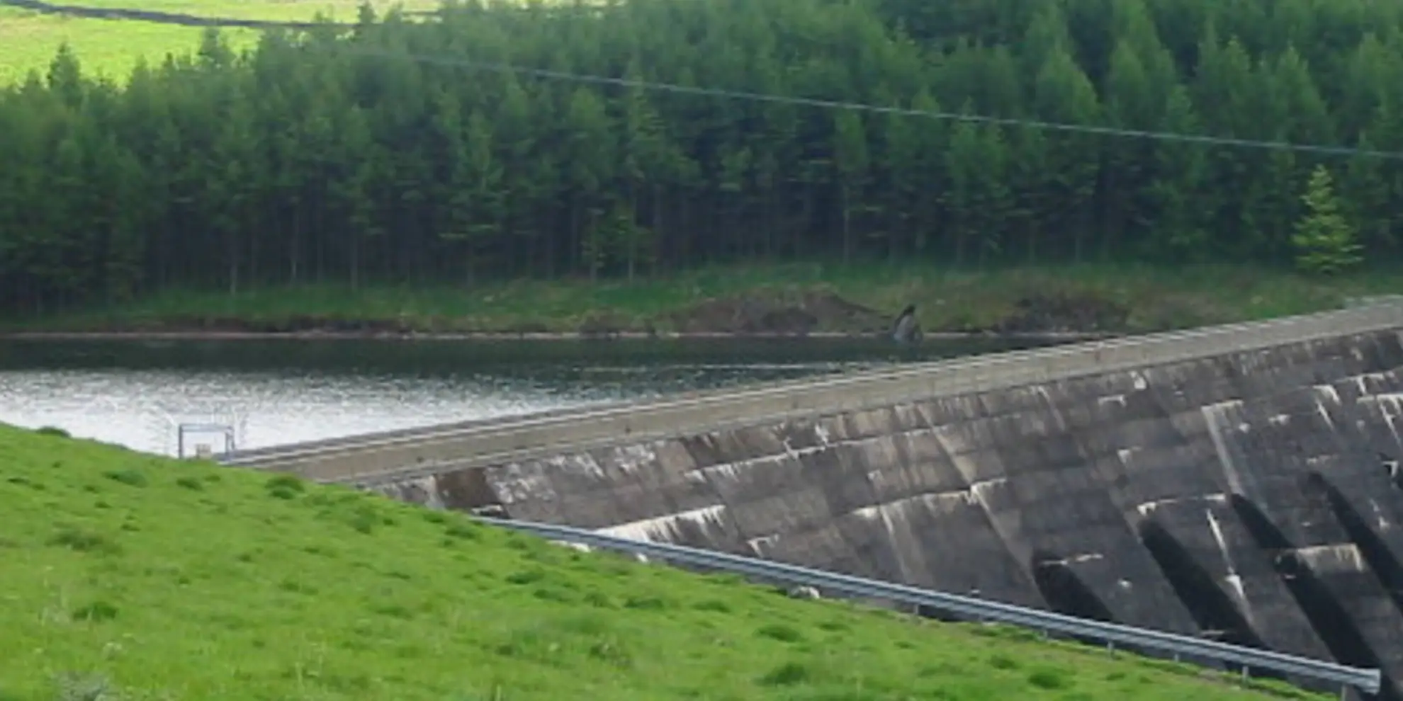 An image depicting the trail Kettleshulme and Taxal Edge from Lamaload and its surrounding area.