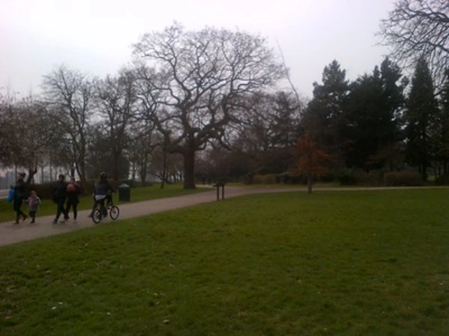 An image depicting the trail Finsbury Park Loop and its surrounding area.
