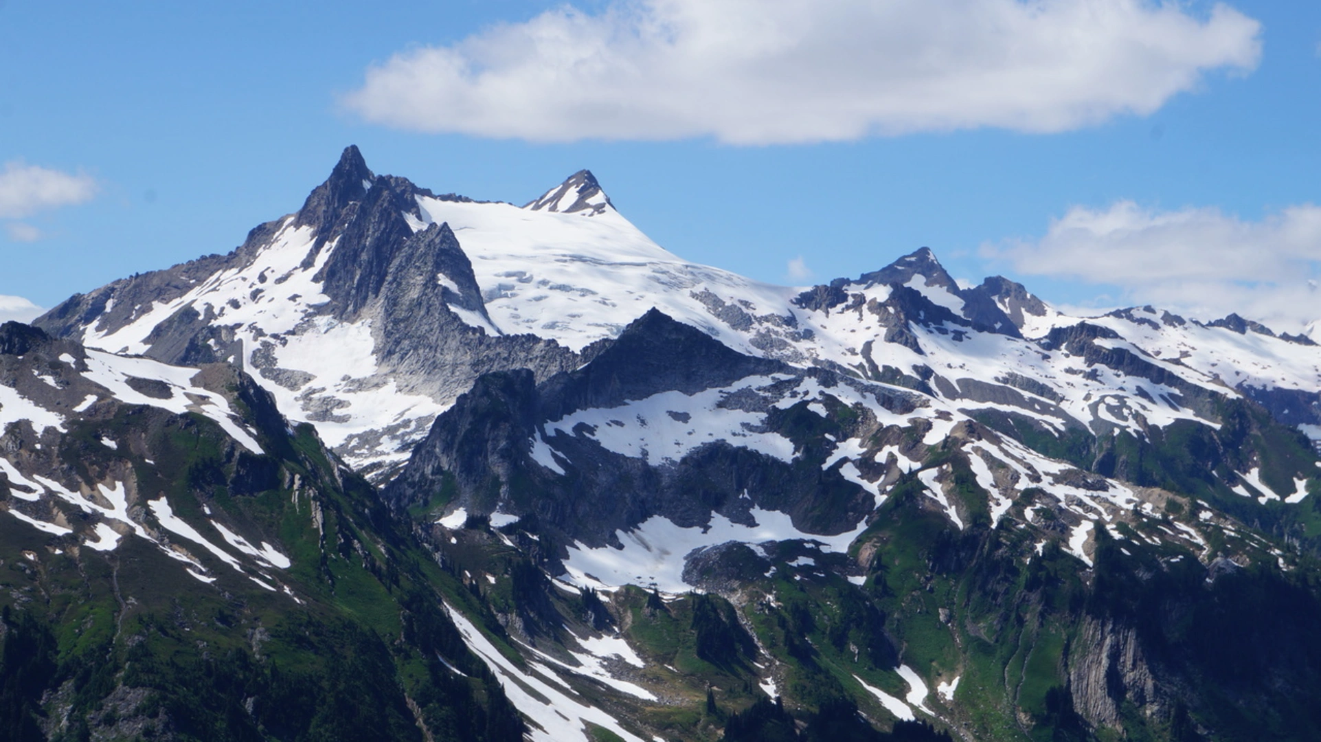 An image depicting the trail Little Giant Trail and its surrounding area.