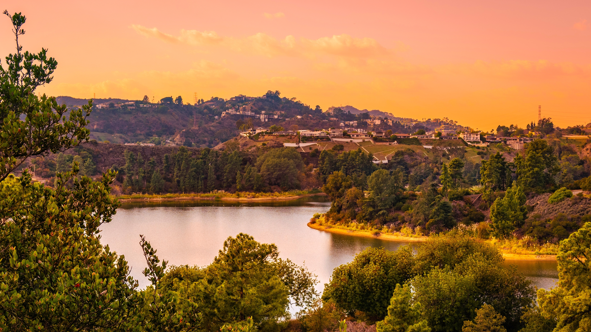 Lake Hollywood Reservoir and Innsdale Trail