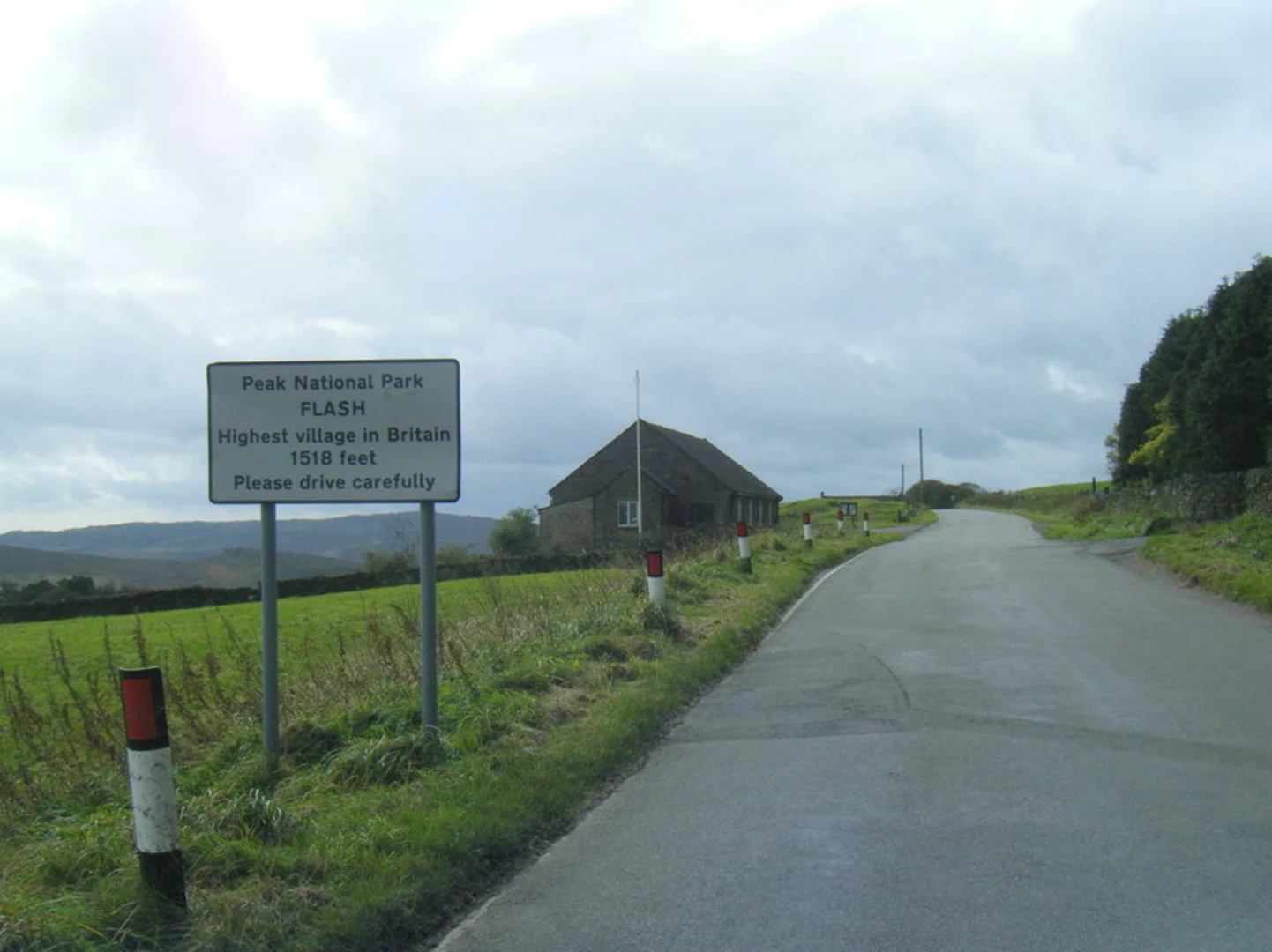 An image depicting the trail Flash Villlage Loop and its surrounding area.