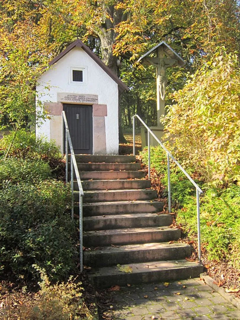 An image depicting the trail Rhön Rundweg Burkardroth Loop and its surrounding area.