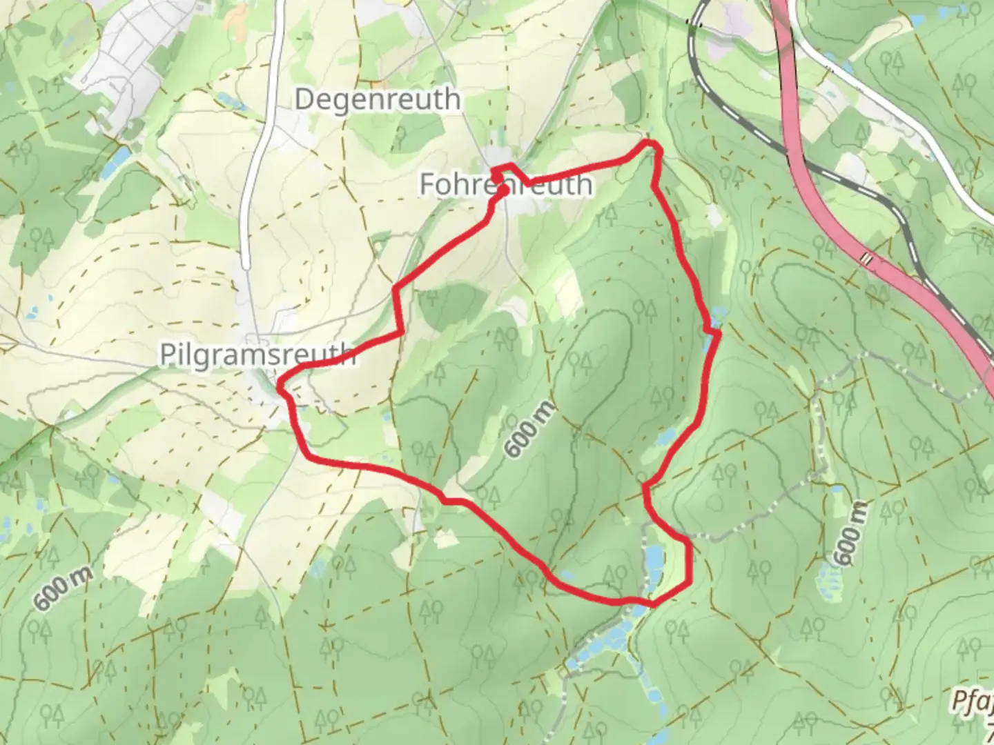 An image depicting the trail Rundwanderweg Fohrenreuth and its surrounding area.