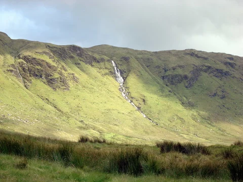 An image depicting the trail Croaghgorm Loop via Corventa and its surrounding area.