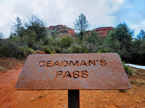 An image depicting the trail Deadman's Pass Trail and its surrounding area.