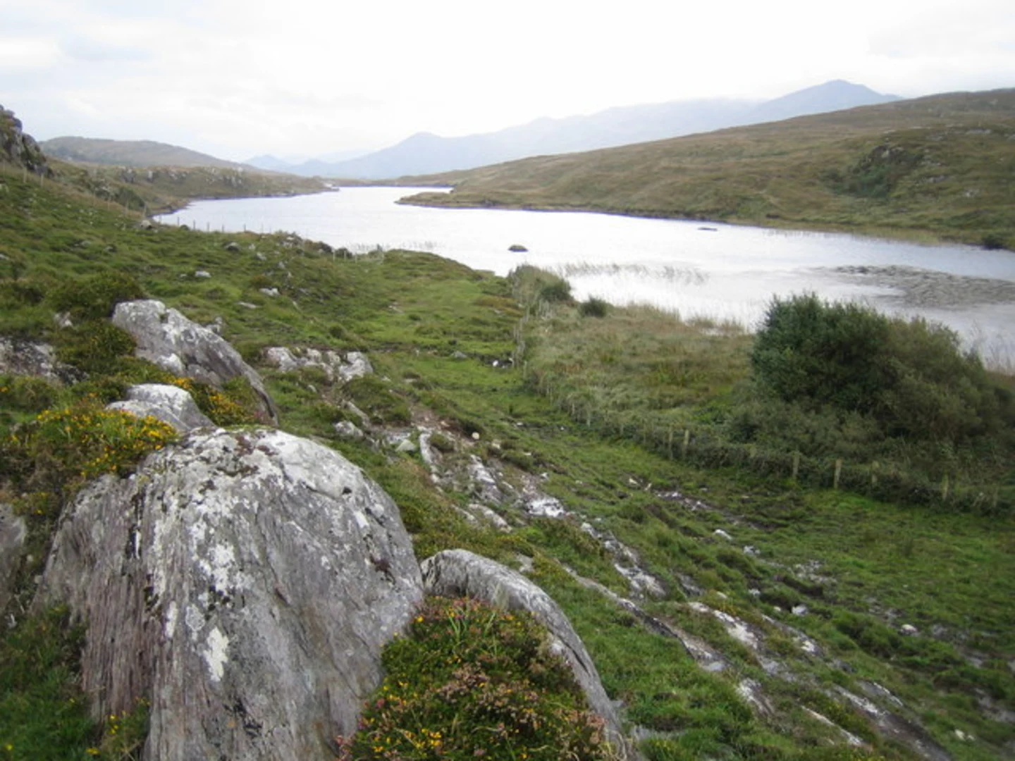 An image depicting the trail Bascadh West Top and its surrounding area.