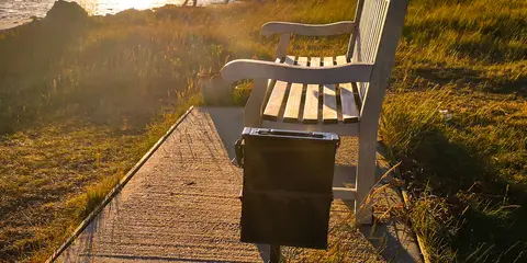 An image depicting the trail Wayfarers Walk and its surrounding area.