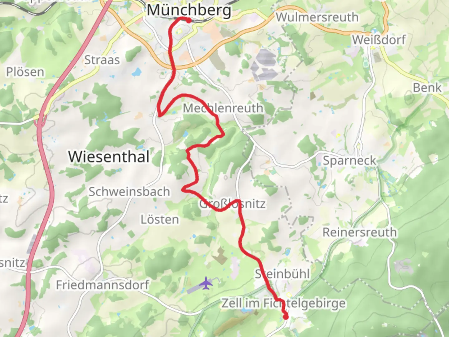 An image depicting the trail Münchberg to Zell im Fichtelgebirge via Uprode Weg and its surrounding area.