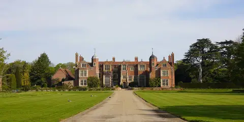 An image depicting the trail Lavenham from Long Melford and its surrounding area.