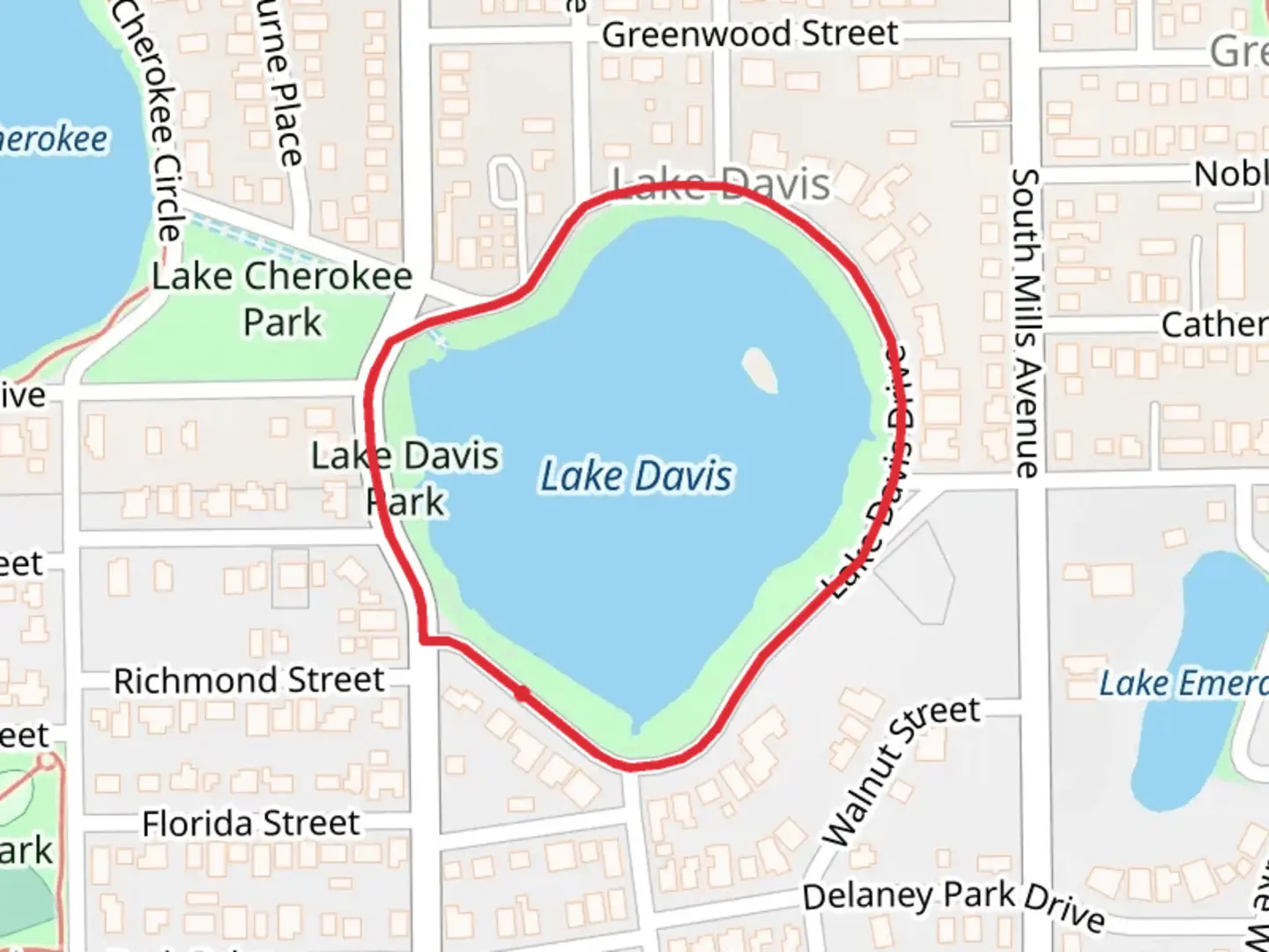 An image depicting the trail Lake Davis and its surrounding area.