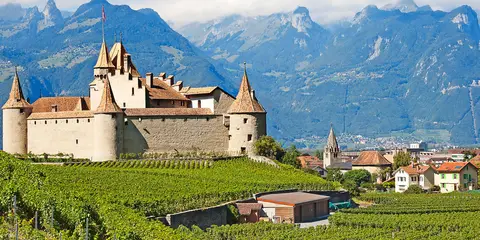 An image depicting the trail Camino Müstair-Geneva via Martigny and its surrounding area.