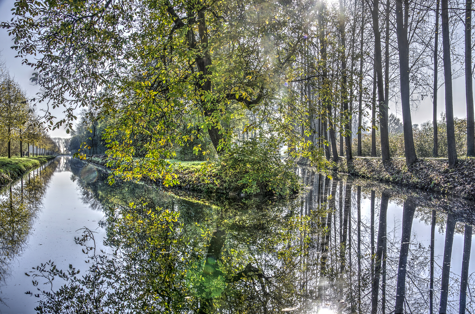 An image depicting the trail Singel and Snellerbrug Loop and its surrounding area.