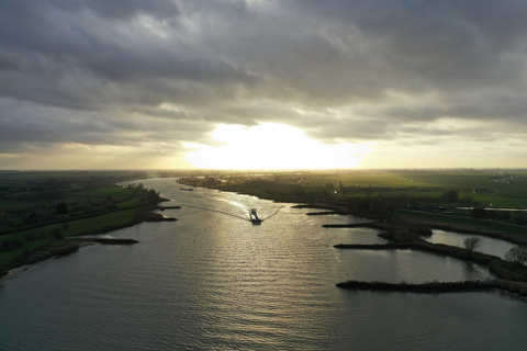 Ameide to Hoef en Haag via Lek and Everstein