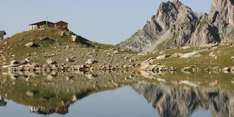 An image depicting the trail Tour Du Beaufortain and its surrounding area.