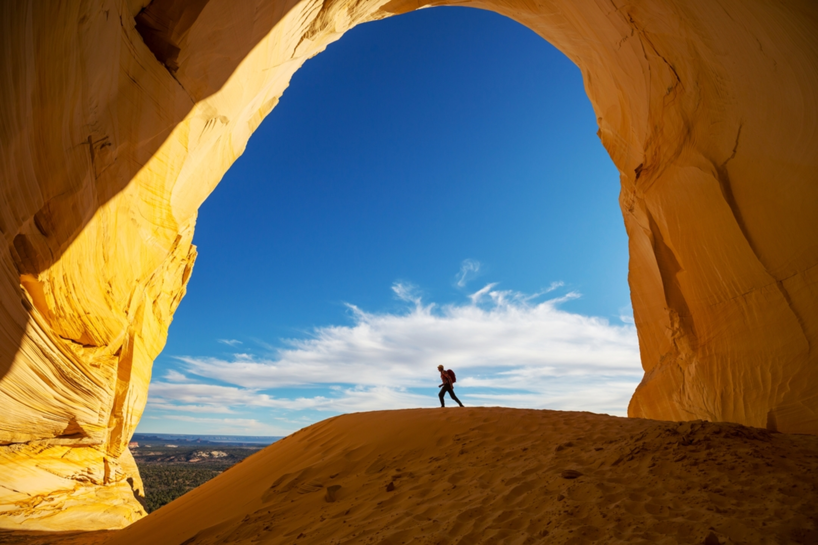 An image depicting the trail Grotto Trail and its surrounding area.