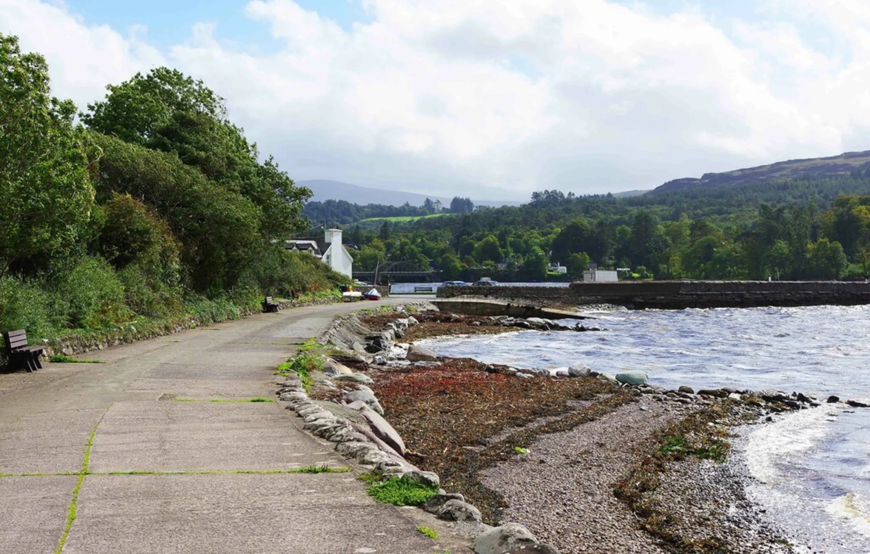 An image depicting the trail Beara Way Kenmare Bonane Loop and its surrounding area.