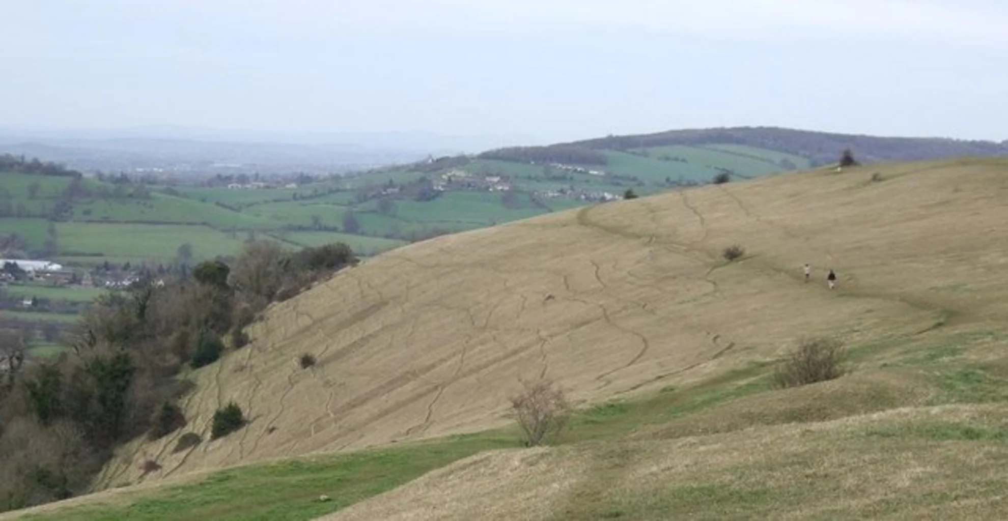 An image depicting the trail Selsley Common and Thames and Severn Way and its surrounding area.