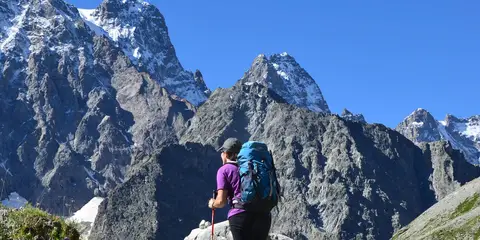 An image depicting the trail Camino Claviere-Candanchu via Arles and its surrounding area.
