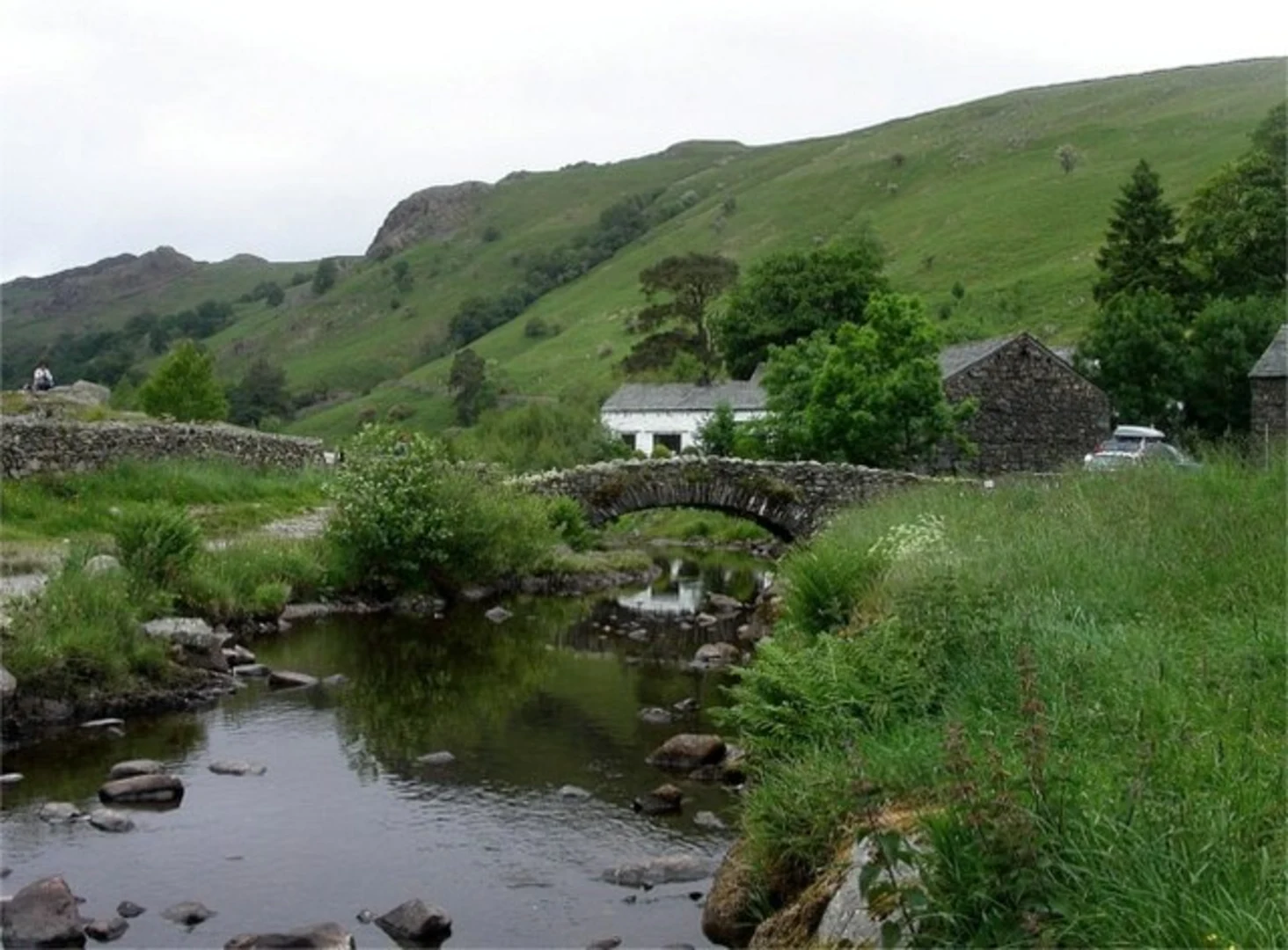 An image depicting the trail Lodore Wood, Screes Coppice, Strutta Wood and Barrow Bay Walk and its surrounding area.