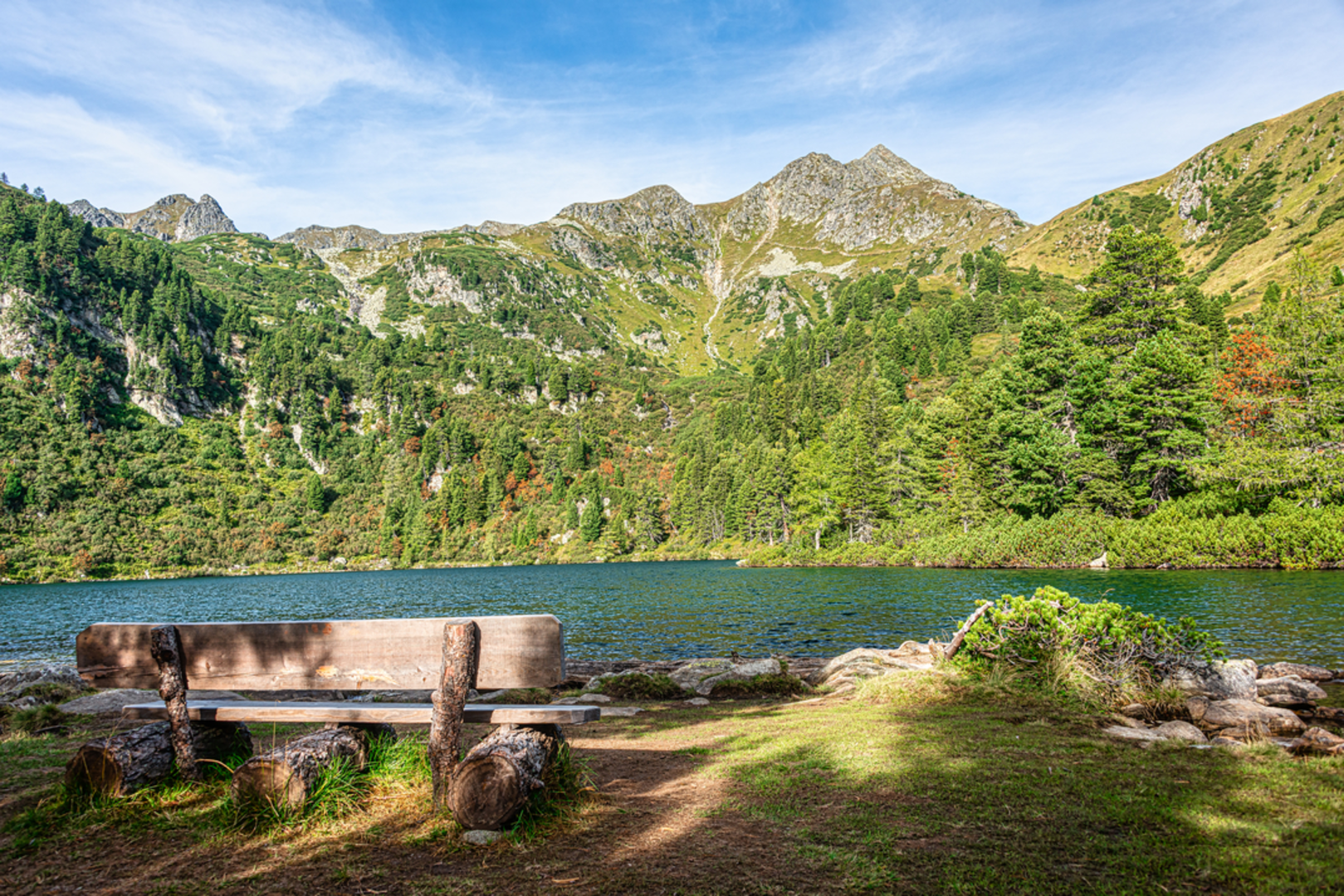 An image depicting the trail Kleiner Bösenstein Loop and its surrounding area.