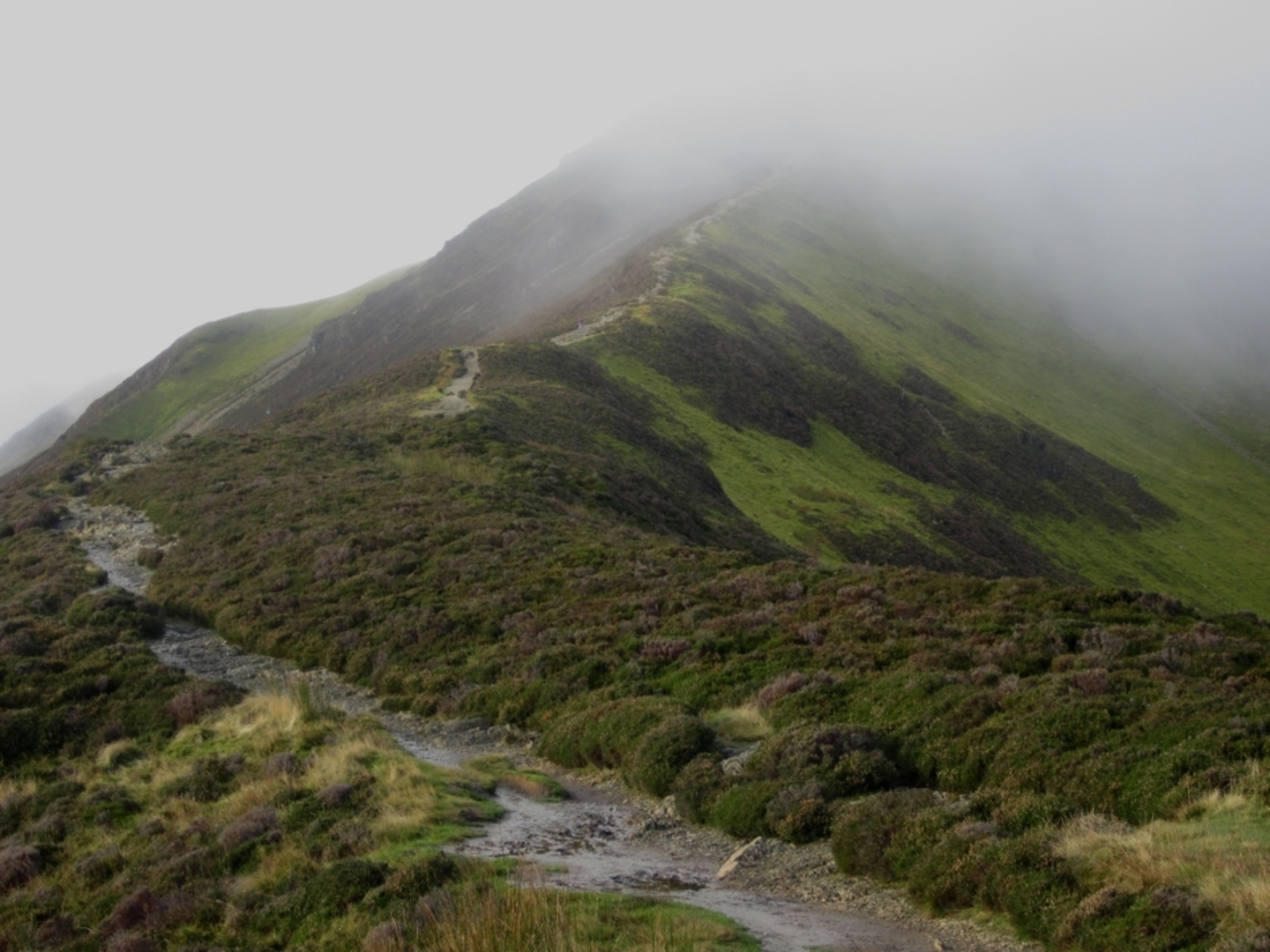 An image depicting the trail Force Crag Mine from Braithwaite and its surrounding area.