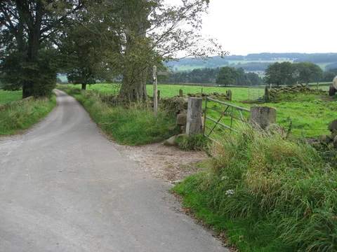 An image depicting the trail Robin Hood's Stride Loop from Elton and its surrounding area.