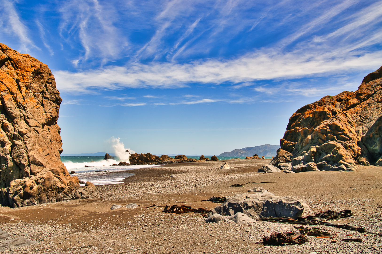 An image depicting the trail Baring Head Loop and its surrounding area.
