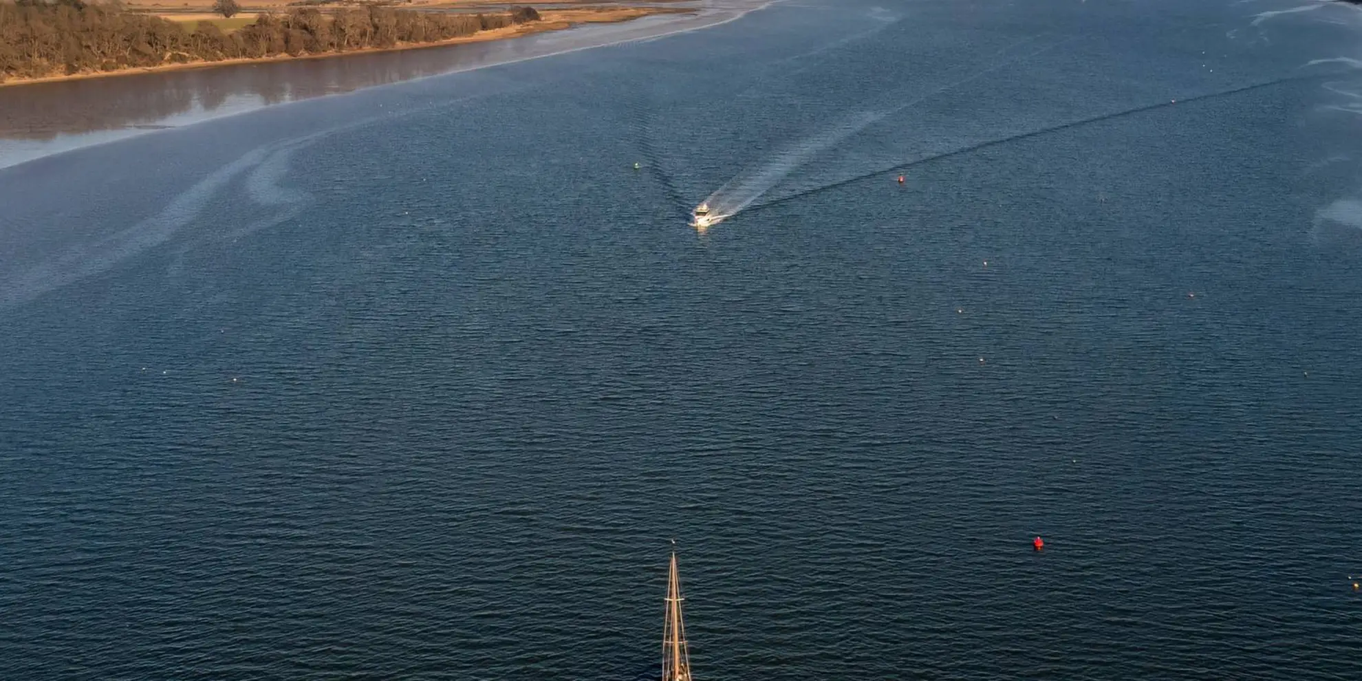 An image depicting the trail Erwarton - Church End and River Orwell from Pin Mill and its surrounding area.