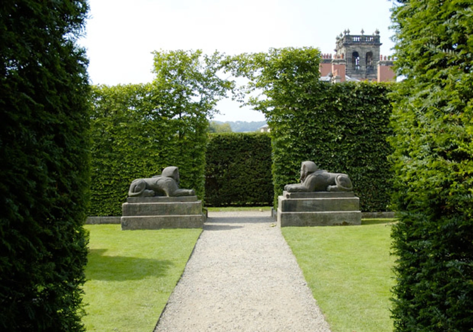 An image depicting the trail Biddulph Grange Gardens Loop and its surrounding area.