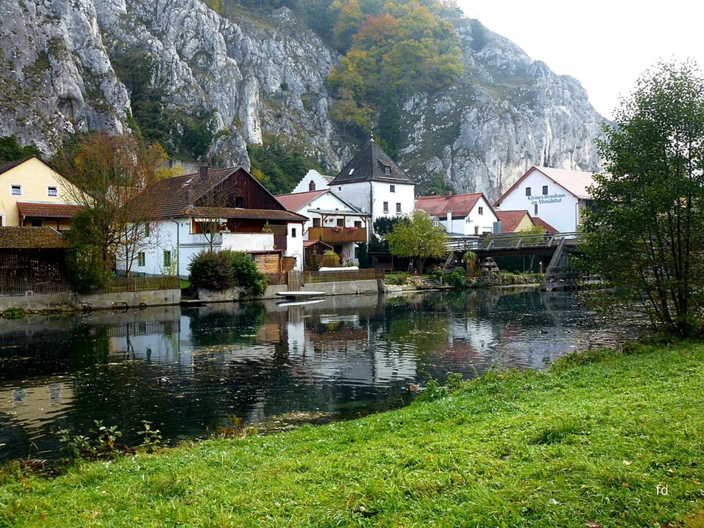 An image depicting the trail Ludwig-Donau-Main-Kanal Walk and its surrounding area.